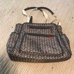 SkipHop Diaper Bag Grey Chevron